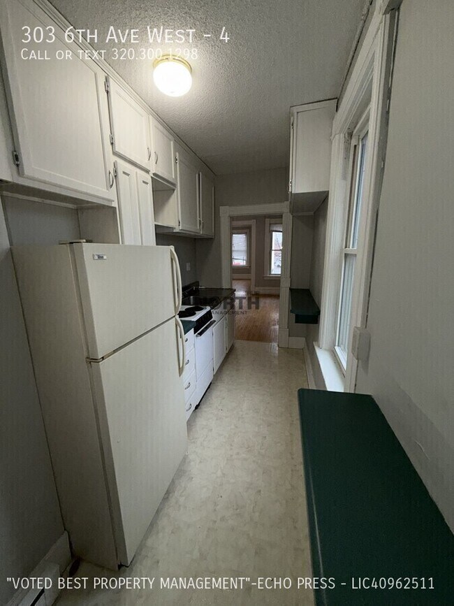 Building Photo - 303 6th Ave W