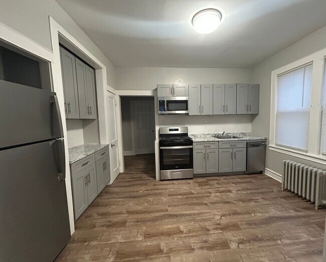 Building Photo - 100-102 Grand Ave