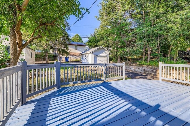 Building Photo - 1683 Minnehaha Ave E