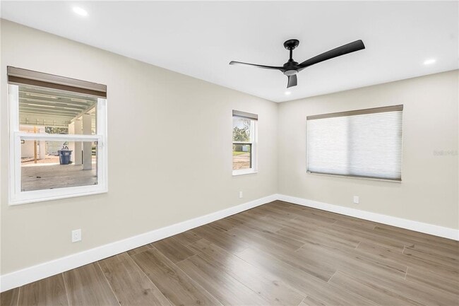 Building Photo - 4891 Venetian Blvd NE