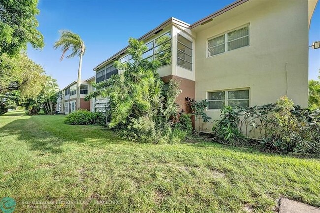 Building Photo - 7605 NW 5th Pl