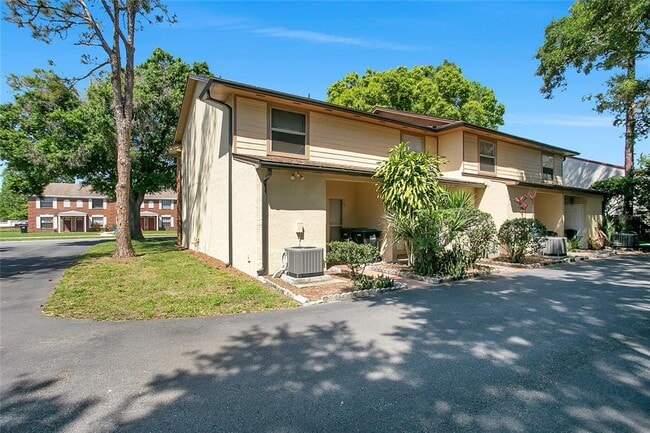 Building Photo - 2727 Gray Fox Ln