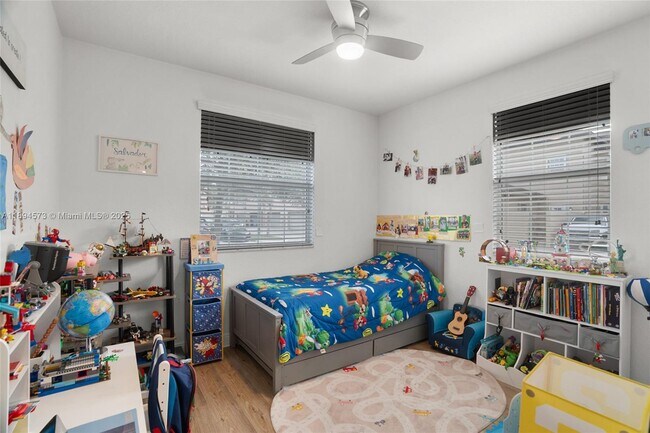 Building Photo - 14774 SW 10th St
