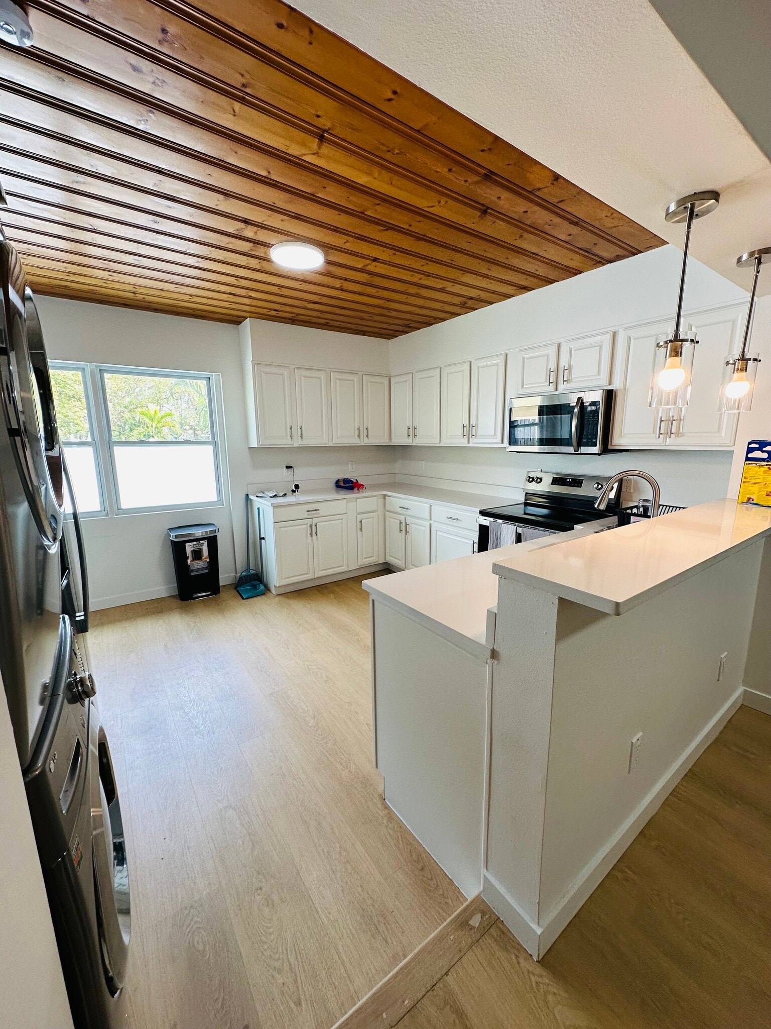 Building Photo - 4611 N Eddy Dr