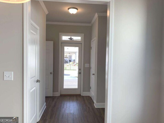 Building Photo - 5203 Addison St