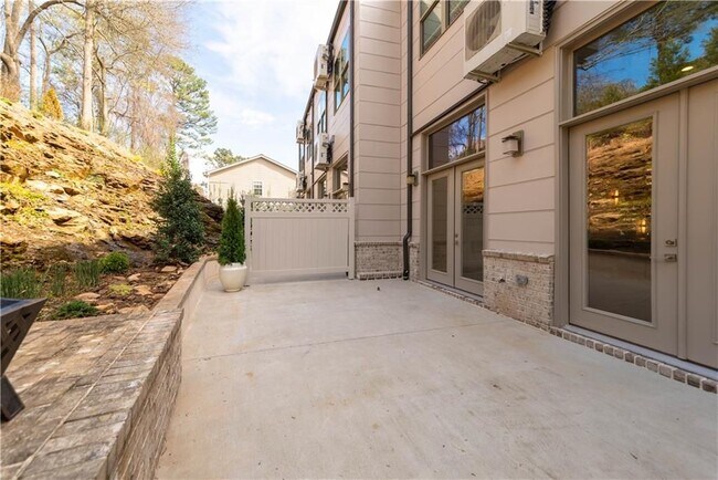 Building Photo - 172 Oxbo Rd