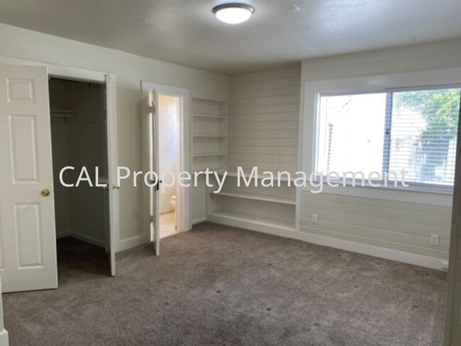 Building Photo - Charming 2 Bed/1.5 Bath house!
