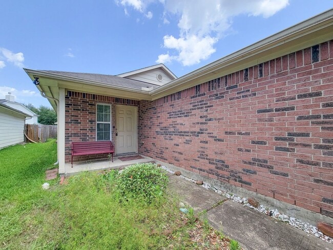 Building Photo - This is a cute 1 story 3 bedroom 2 bath of...