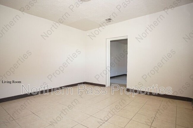 Building Photo - 411 Dodge Rd