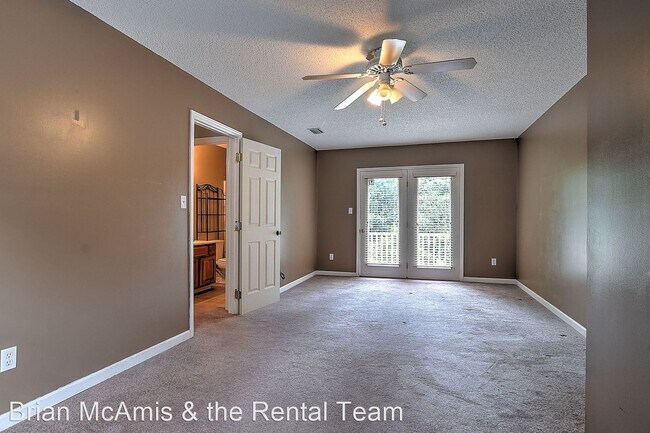 Building Photo - 2 br, 1.5 bath House - 206 Windridge Colony