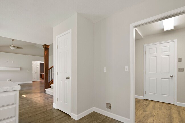 Building Photo - Discover this charming 4-bedroom, 2-bathroom home in Meridian!