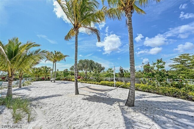 Building Photo - 28093 Sanibel Sands St