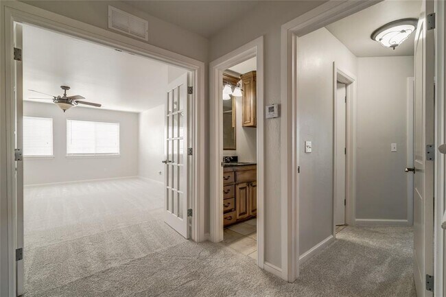 Building Photo - 22525 Lindy Terrace