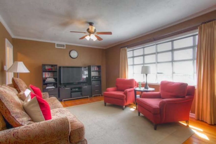 Front Room - 3300 Medina Avenue