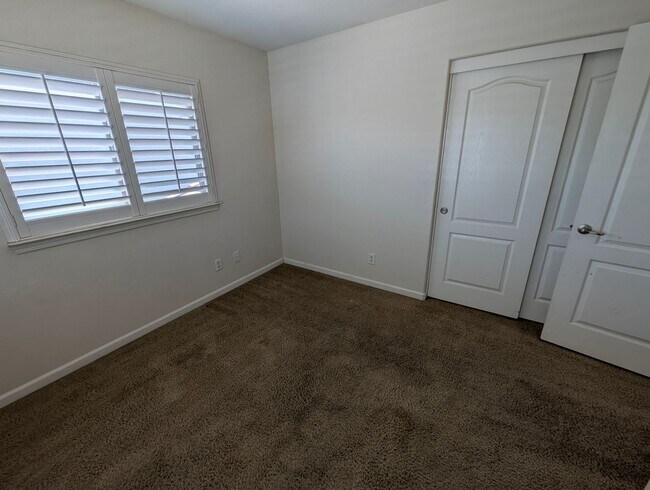 Building Photo - 3/2.5 House Available Now in Mossdale Landing