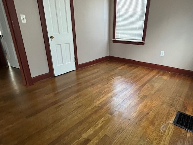 Building Photo - 45883 Cass Ave