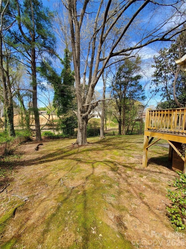 Building Photo - 1122 Rolling Ln