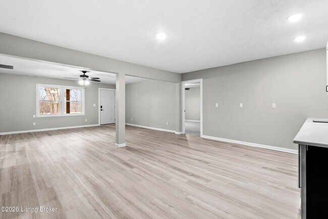 Building Photo - 58 Riverside Ln