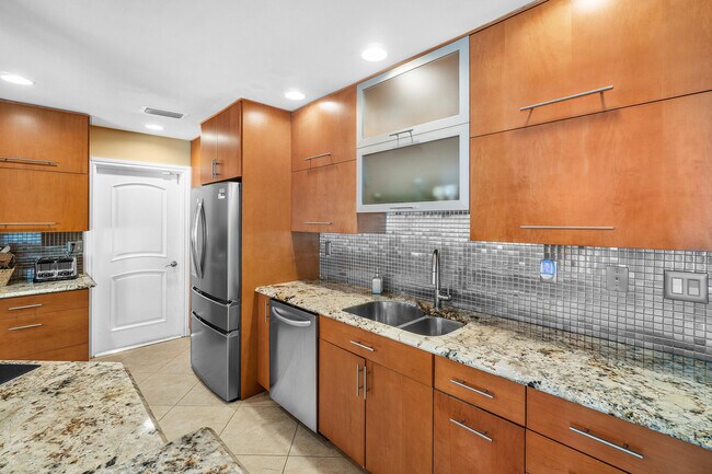 Building Photo - 3509 NW 26th Ct