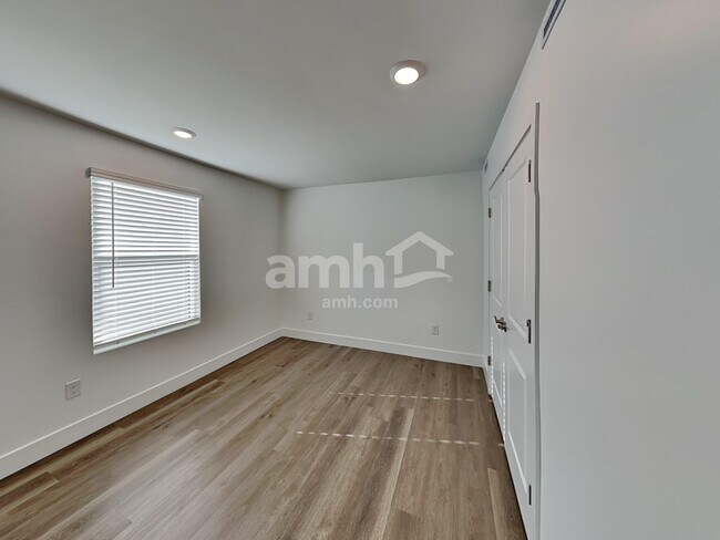 Building Photo - 6461 E Paseo Baranda