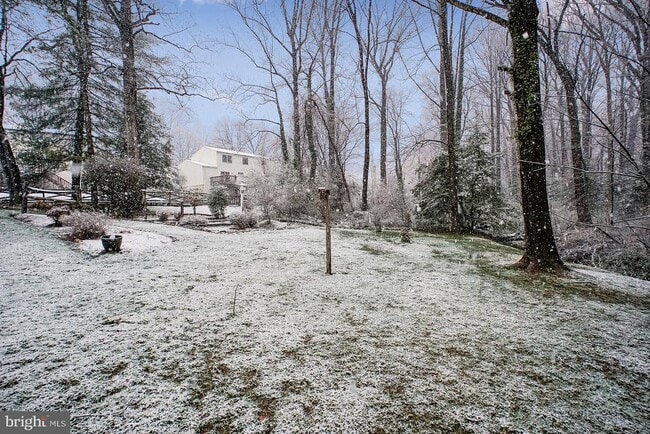 Building Photo - 4623 University Dr