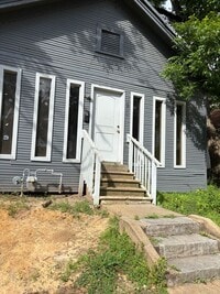 Building Photo - 200 Reagan St