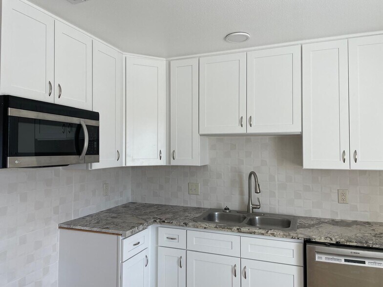 Building Photo - 151195 Rio Vista Dr