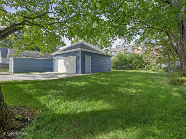 Building Photo - 4206 Forest Ave