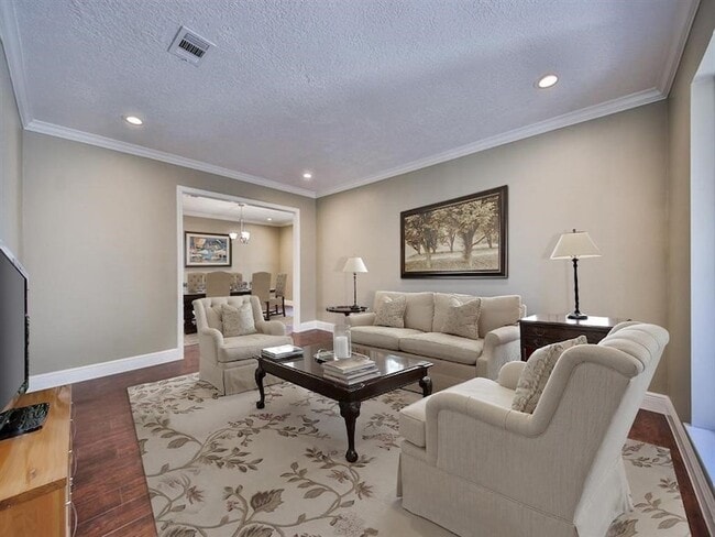 Building Photo - 10519 Laneview Dr
