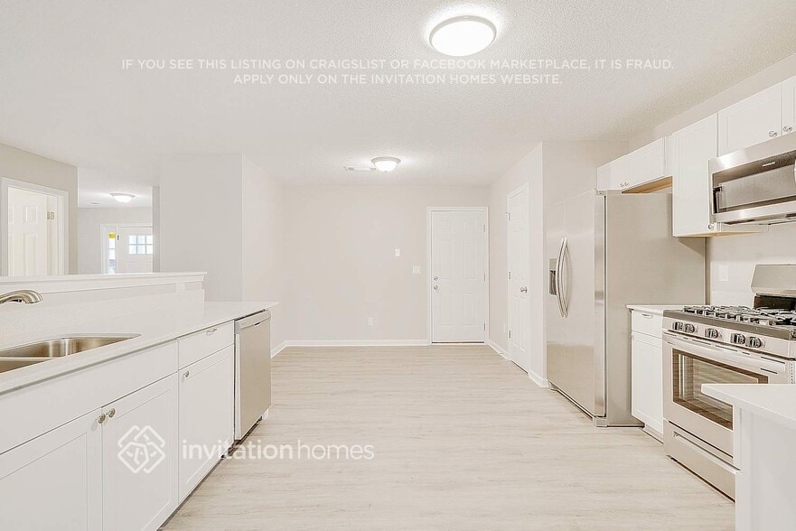 Building Photo - 4005 Shaded Oasis Ln