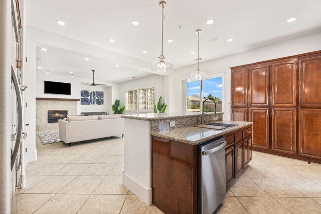 Building Photo - 57806 Cantata Dr