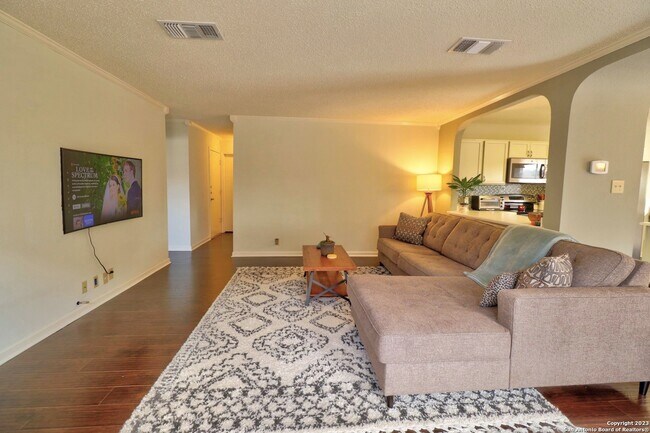 Building Photo - 7138 Valewood View