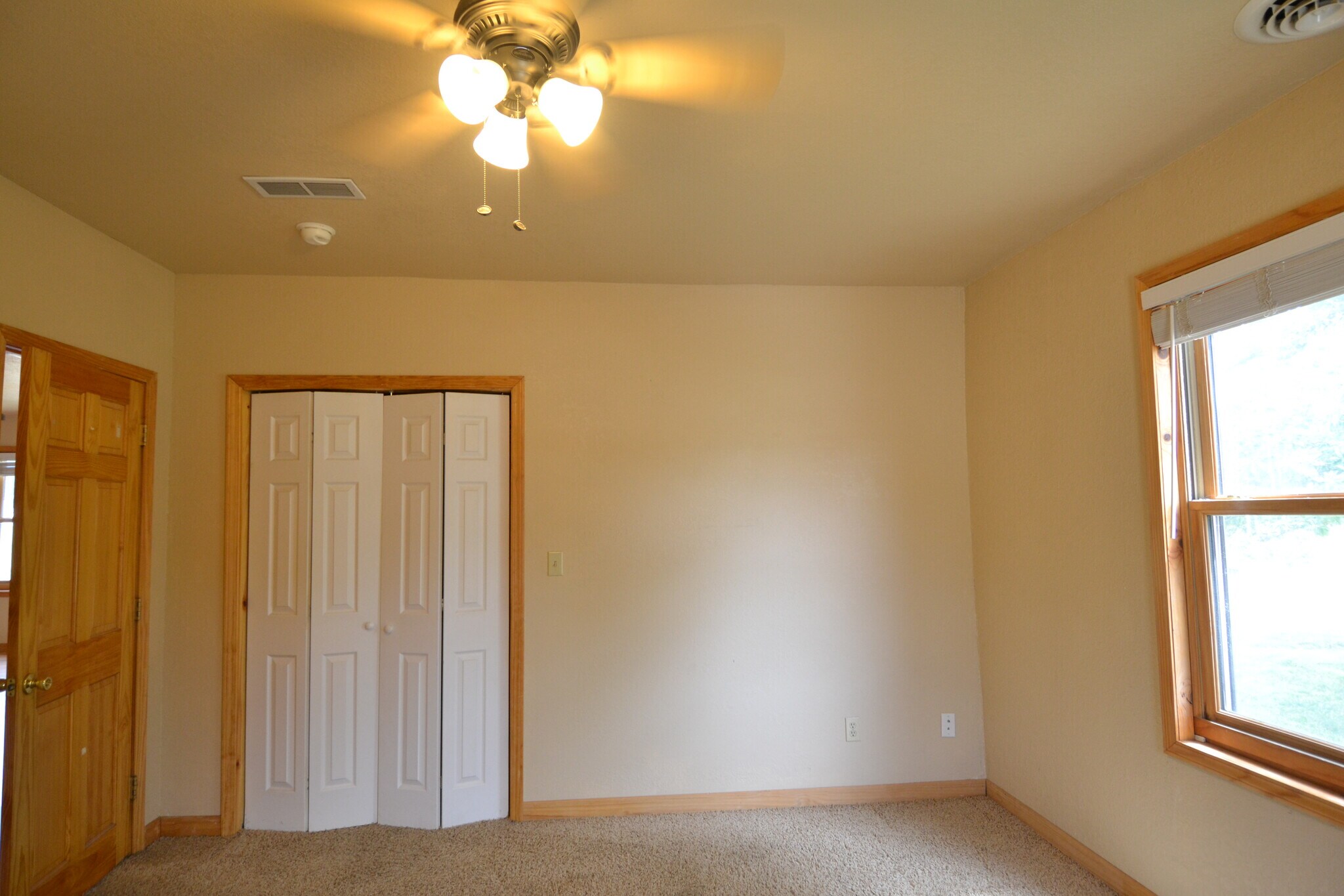 Building Photo - 1203 S Osteopathy Ave