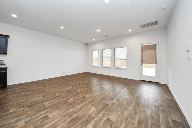 Building Photo - 12414 Landon Light Ln
