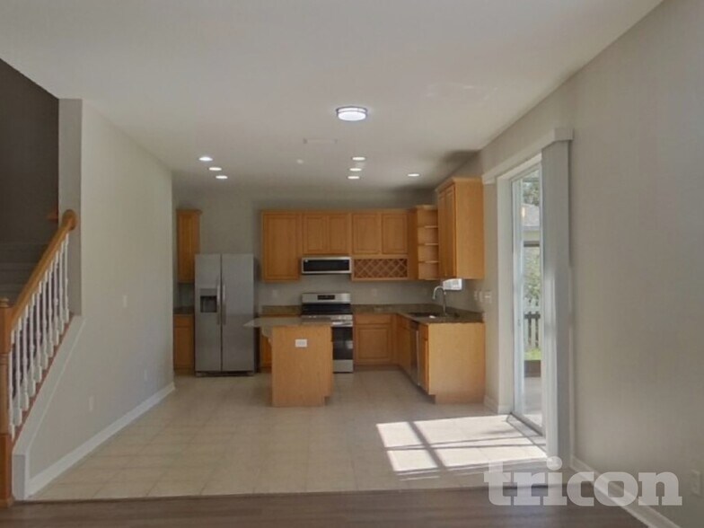 Building Photo - 7222 Bridgeview Dr