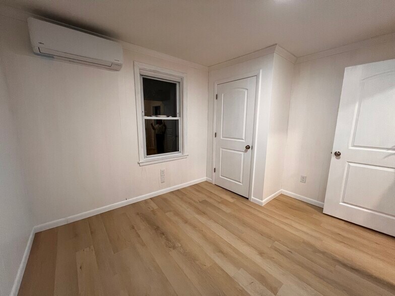 Building Photo - 143 Foote St