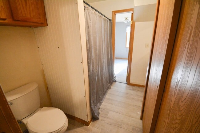 Building Photo - 1 Bed, 1 Bath Home for Rent – Near Mayo Clinic & Downtown