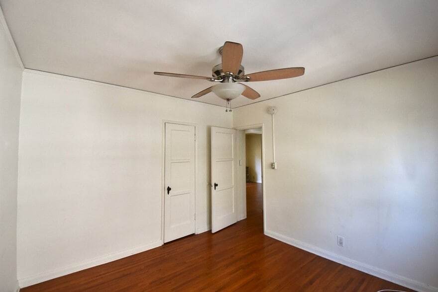 Building Photo - 4224 Los Feliz Blvd