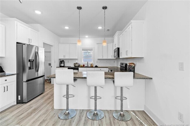 Building Photo - 198 Peeler Circle