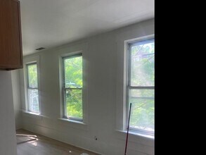 Building Photo - 2 bedroom in Chicago IL 60647