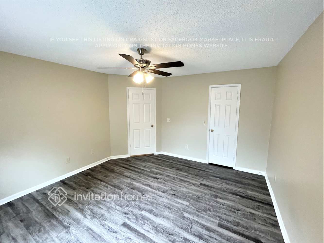 Building Photo - 8919 Village Hills Dr