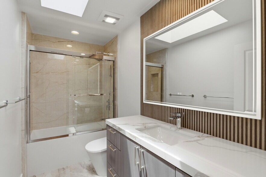 Building Photo - 1104 Lautrec Ter