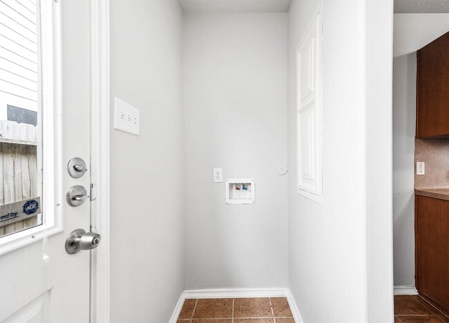 Building Photo - 2831 Maybrook Hollow Ln