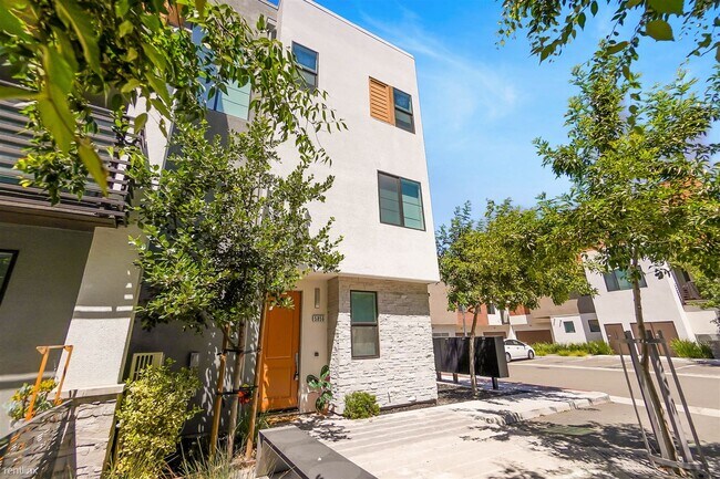 Building Photo - 3 br, 3 bath House - 5856 Cadence Avenue