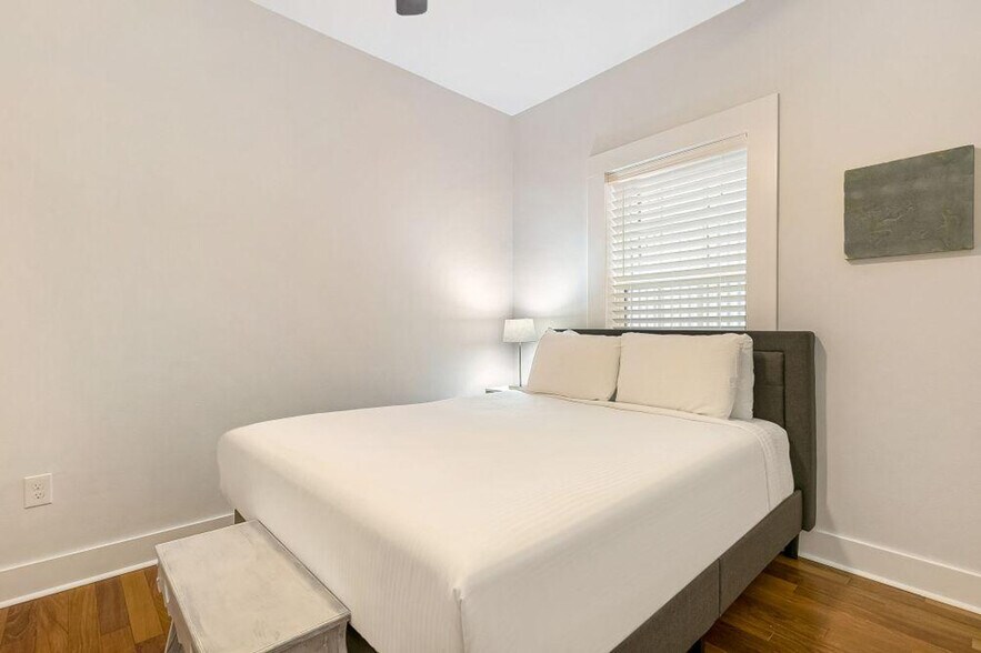 Building Photo - 4018 Tchoupitoulas St