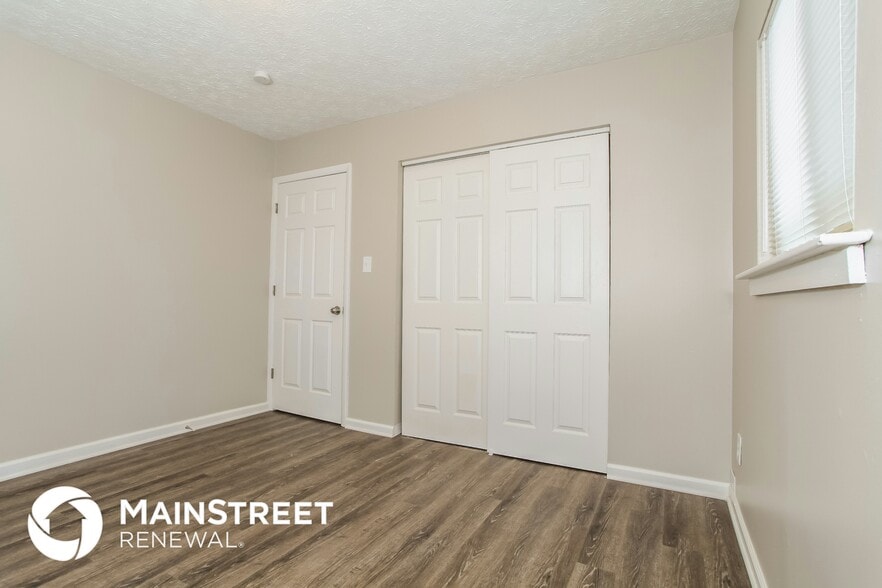 Building Photo - 225 Gladys Rd