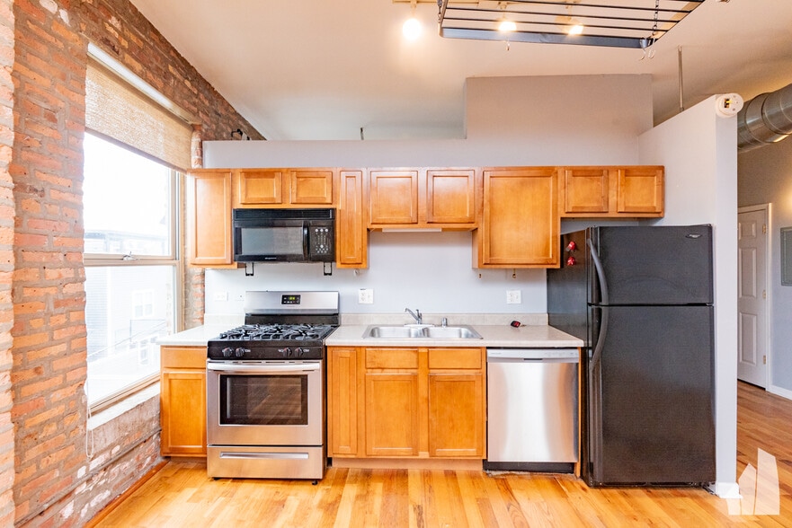 Building Photo - 1816 S Bishop St