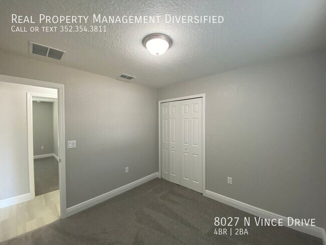 Building Photo - 8027 N Vince Dr