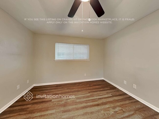 Building Photo - 743 S Iowa Ave