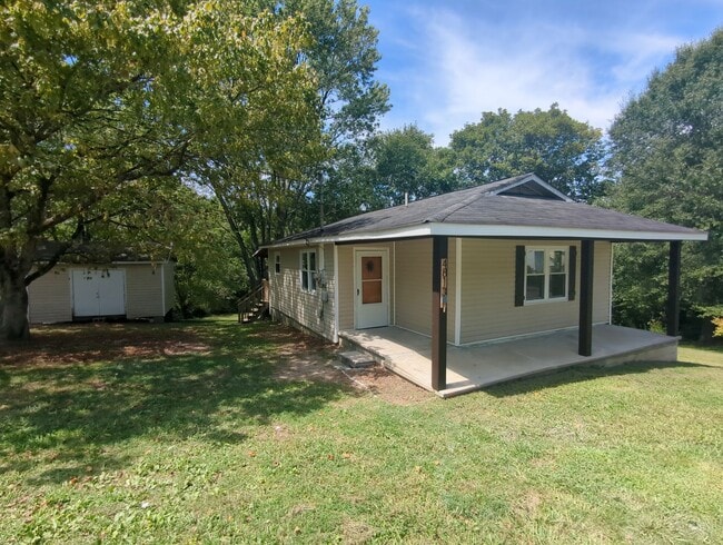 Building Photo - 3-Bedroom House in Ooltewah